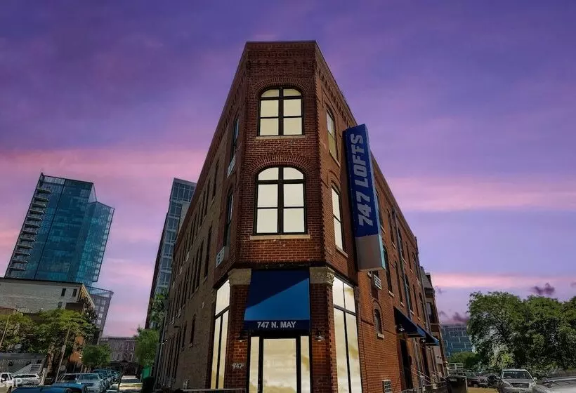 Chicago Third Floor Studio By 747 Lofts