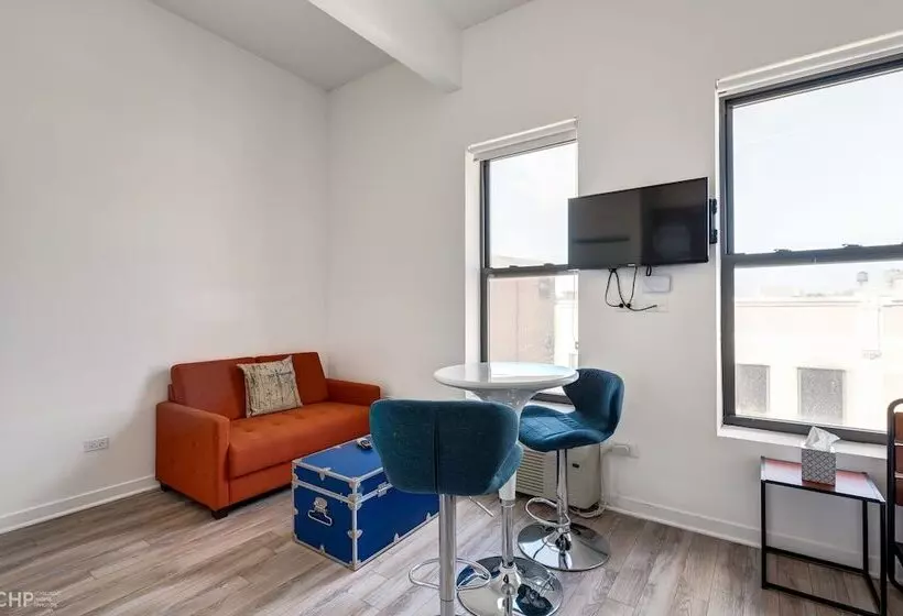Chicago Third Floor Studio By 747 Lofts