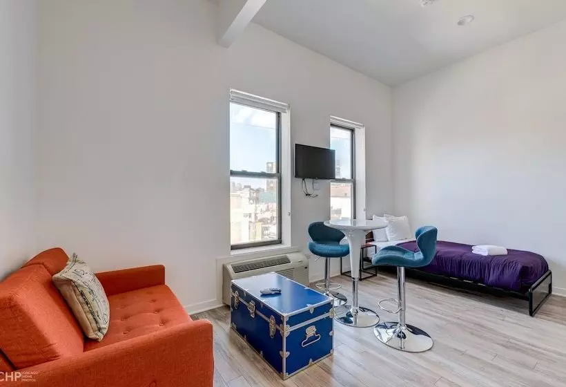 Chicago Third Floor Studio By 747 Lofts