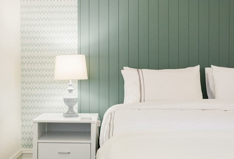 ベッドアンドブレックファースト Anlaby Station