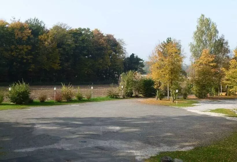 Aamiaismajoitus (B&B) Gästehaus Grunewald