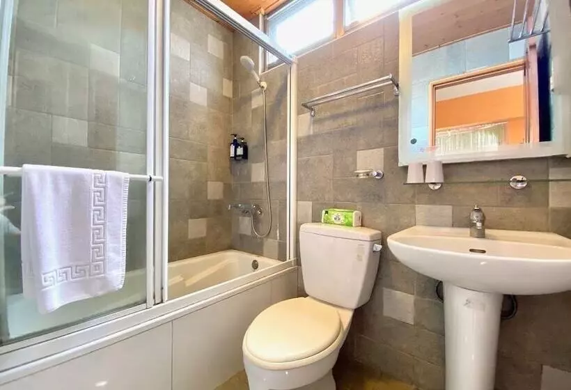تختخواب و صبحانه Ho Feng Private Hotel 電梯自助民宿