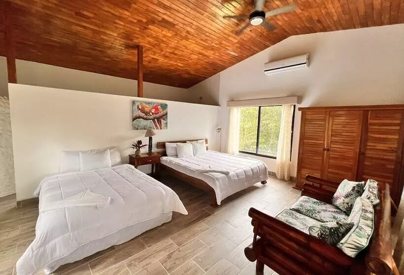 Blue Banyan Inn