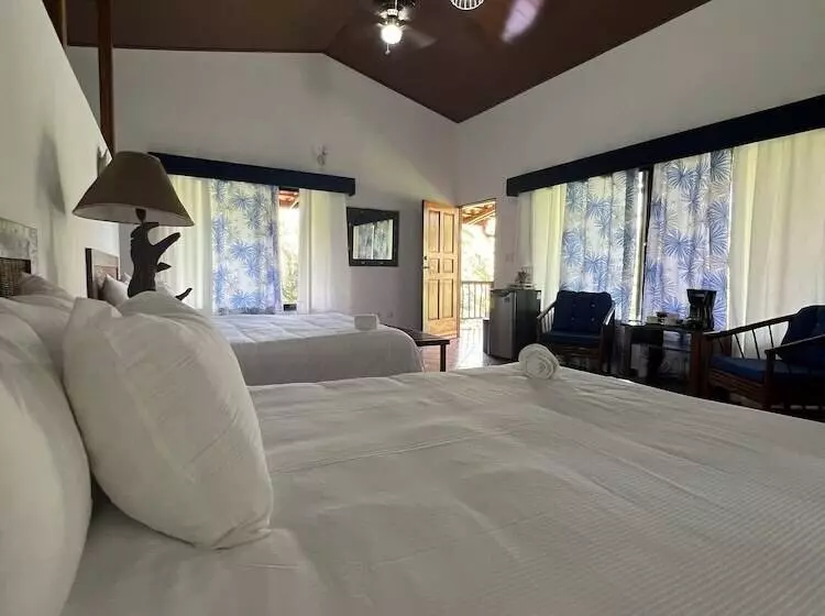 Blue Banyan Inn