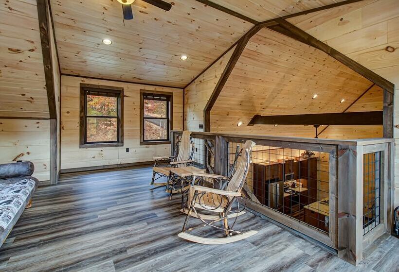 Honey Bear Hill #326