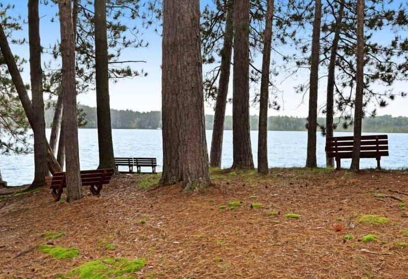 فندق Chanticleer Inn