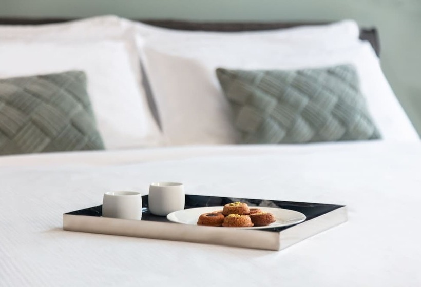 هتل Fellini Design Suites