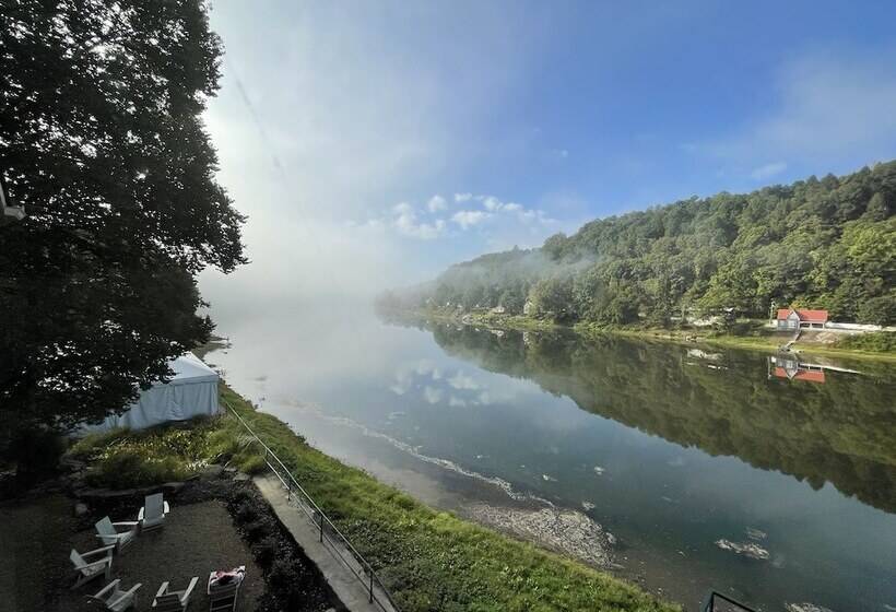 Отель Foxburg Inn