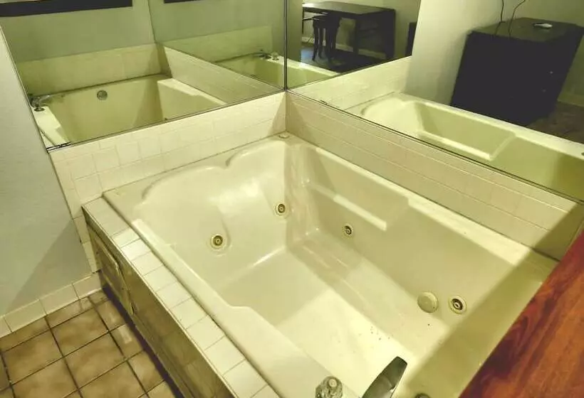 Motelli Budget Inn By OYO Barnesville Hwy 41