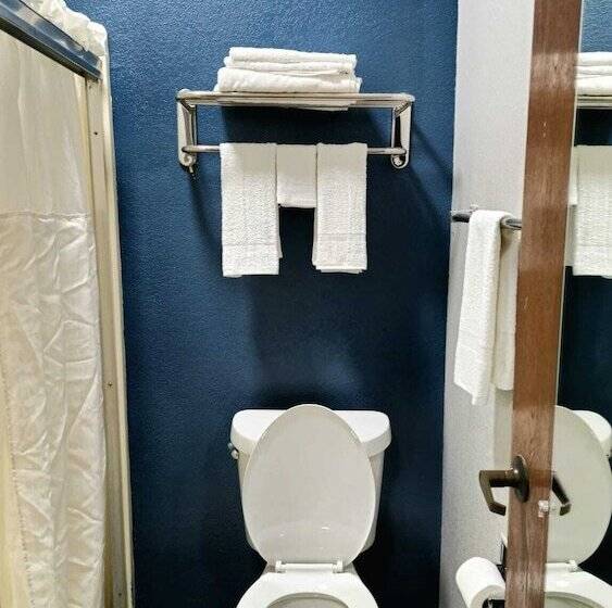 모텔 Budget Inn By OYO Barnesville Hwy 41