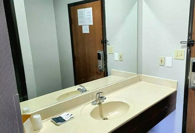 Motelli Budget Inn By OYO Barnesville Hwy 41