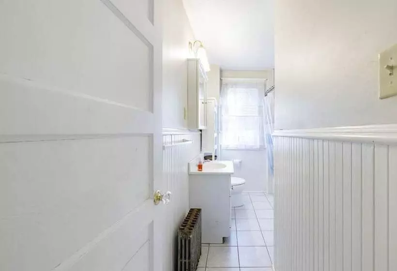 Majatalo 53 Geary Ave