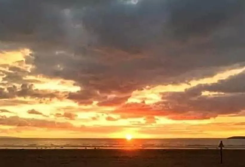 Residenssi 149 Unity Beach 6 Berth Encl Garden No Pets