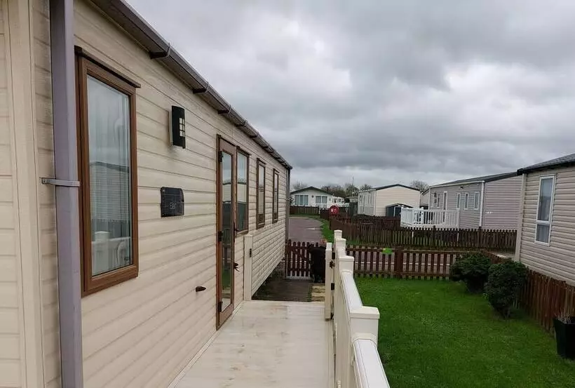 Residenssi 149 Unity Beach 6 Berth Encl Garden No Pets