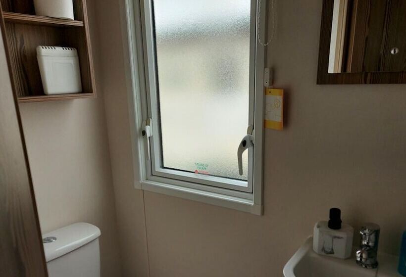 Резиденция 149 Unity Beach 6 Berth Encl Garden No Pets