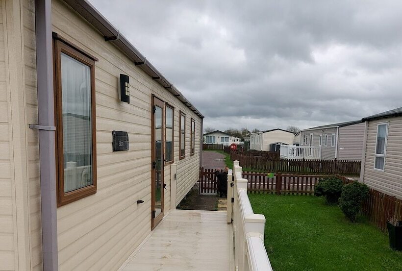 Резиденция 149 Unity Beach 6 Berth Encl Garden No Pets