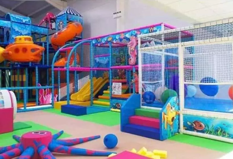 Residenssi 149 Unity Beach 6 Berth Encl Garden No Pets