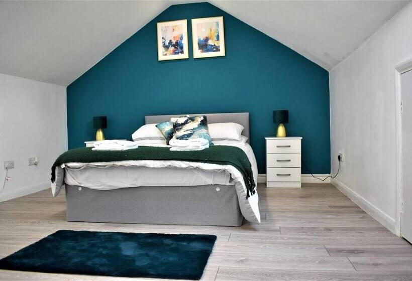 레지던스 Cosy, Modern House Nearby Seafront   Southend