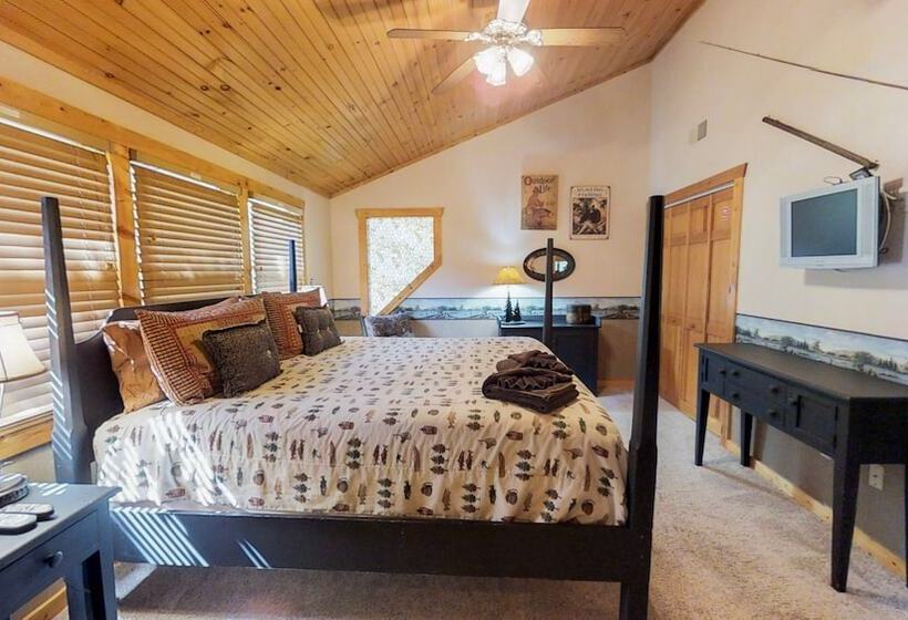 Smoky Mountain Lodge