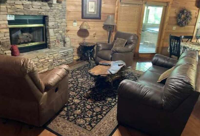 Smoky Mountain Lodge