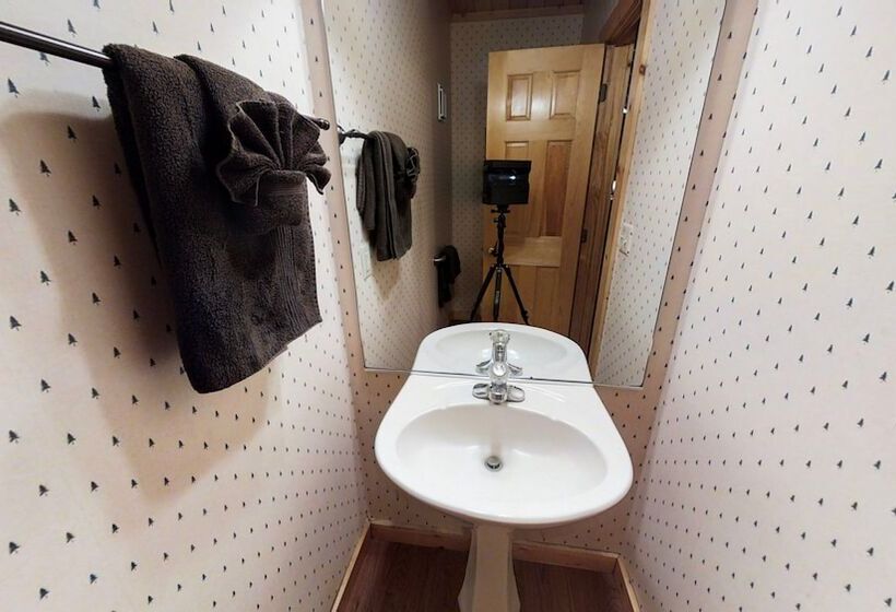 Smoky Mountain Lodge