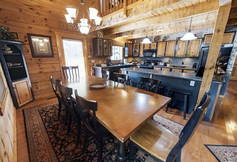 Smoky Mountain Lodge