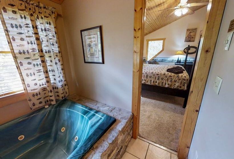 Smoky Mountain Lodge