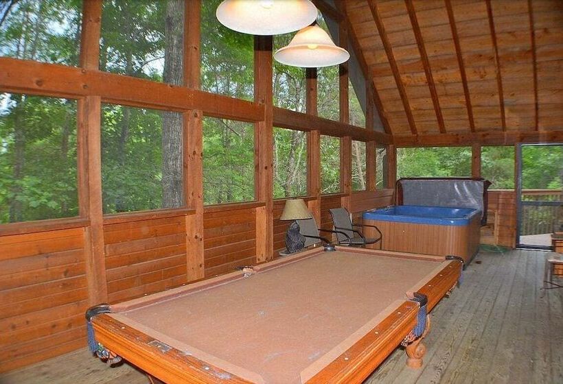 Smoky Mountain Lodge