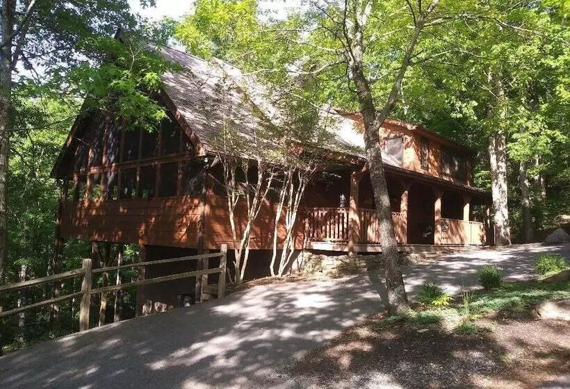Smoky Mountain Lodge