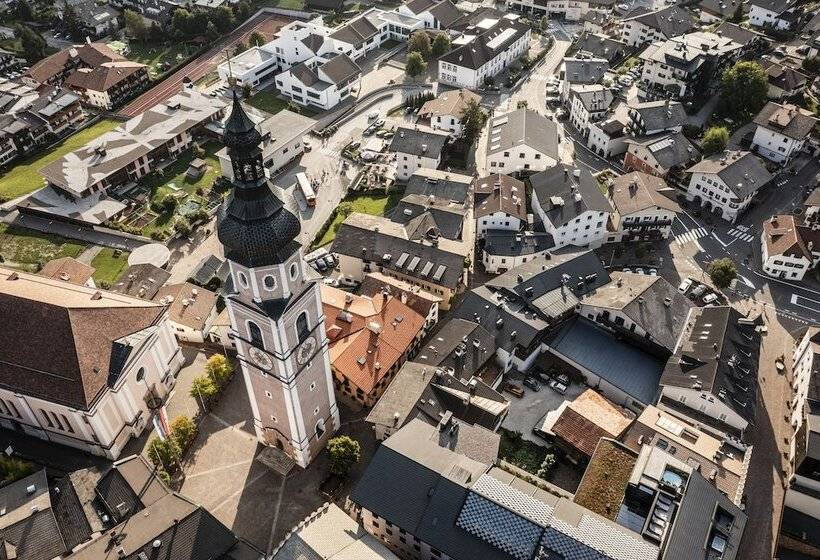 تختخواب و صبحانه Cavallino D Oro