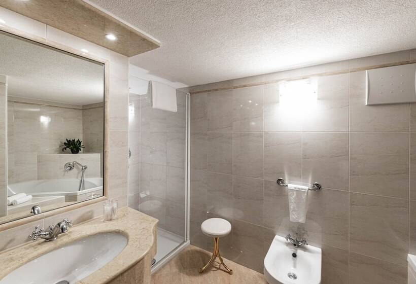 تختخواب و صبحانه Cavallino D Oro