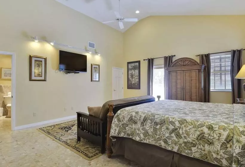 Casa Grande By Avantstay Dt Key West Near South Beach W/ Pool