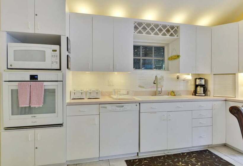 Casa Grande By Avantstay Dt Key West Near South Beach W/ Pool