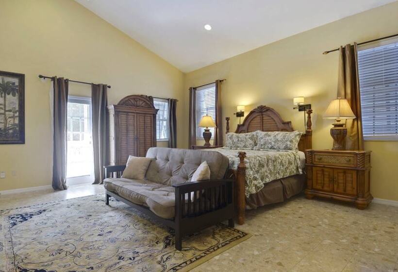 Casa Grande By Avantstay Dt Key West Near South Beach W/ Pool