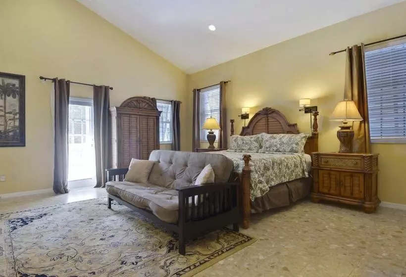 Casa Grande By Avantstay Dt Key West Near South Beach W/ Pool