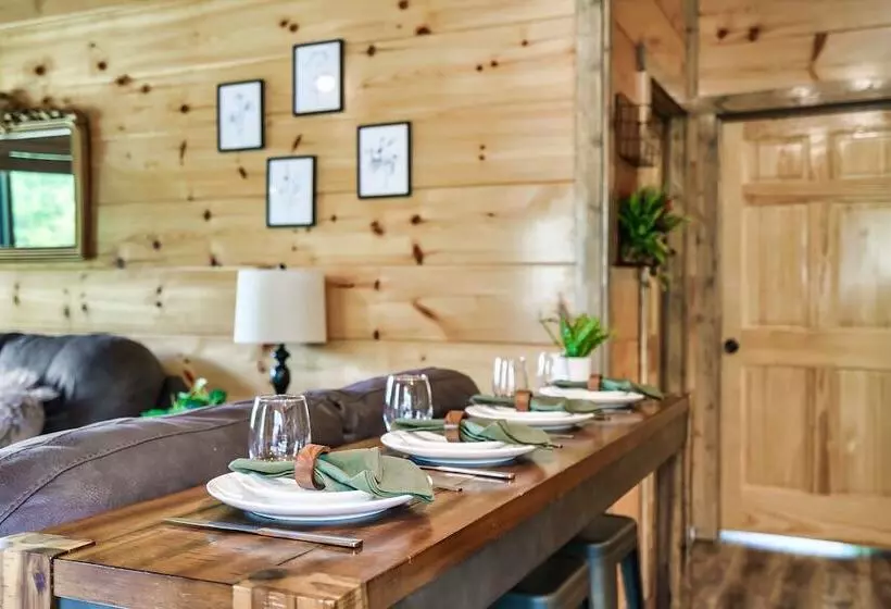 Eagle Splash Vista| Pool Projector, Pet Friendly, Game Room