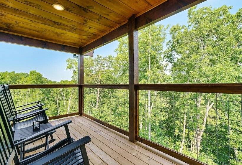 Eagle Splash Vista| Pool Projector, Pet Friendly, Game Room