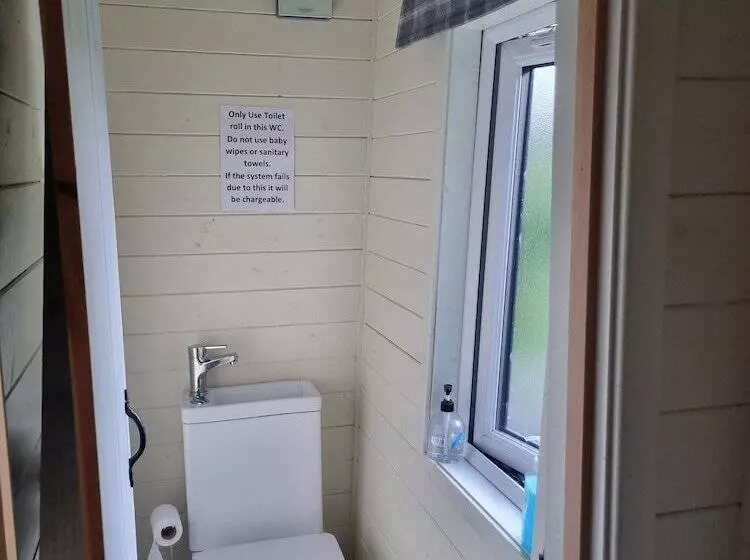 Glamping Hut   Riverview 5