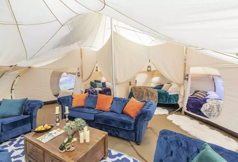 Hotelli 8 Bed Lotus Belle Mahal Tent In The Wye Valley