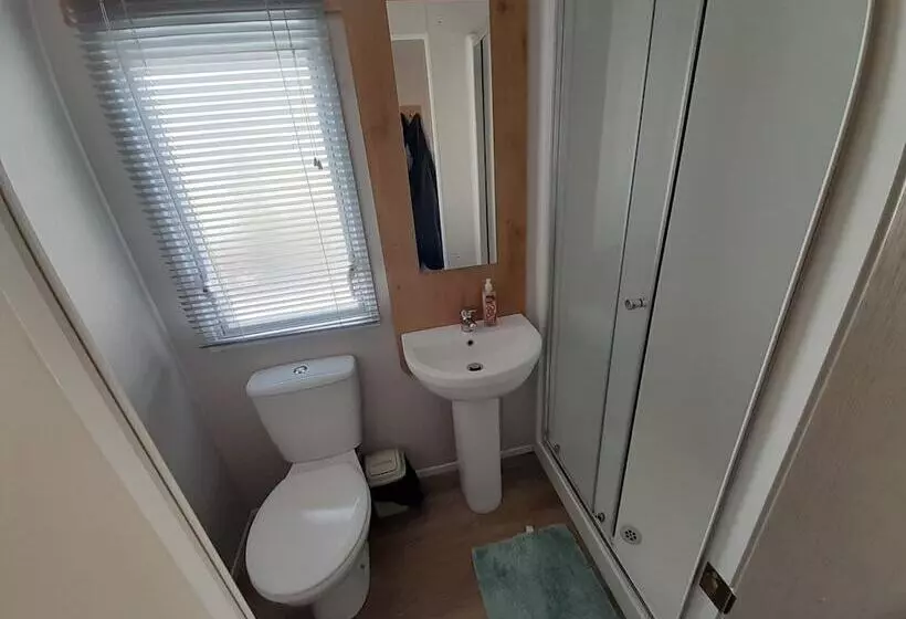 Hotelli Beautiful 3 Bed Caravan In Walton On The Naze