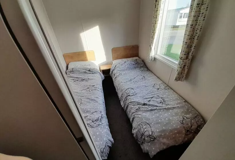 Hotelli Beautiful 3 Bed Caravan In Walton On The Naze