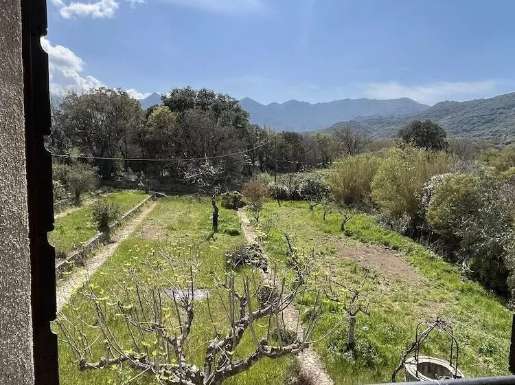 Hotelli Domaine Du Reginu