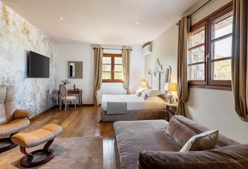 Hotelli Domaine Du Reginu