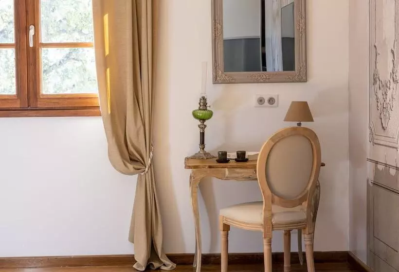 Hotelli Domaine Du Reginu