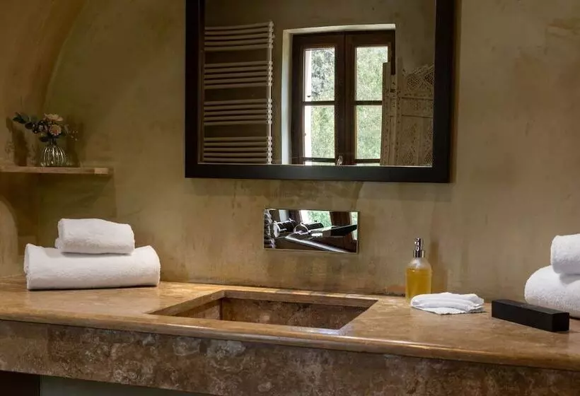 Hotelli Domaine Du Reginu