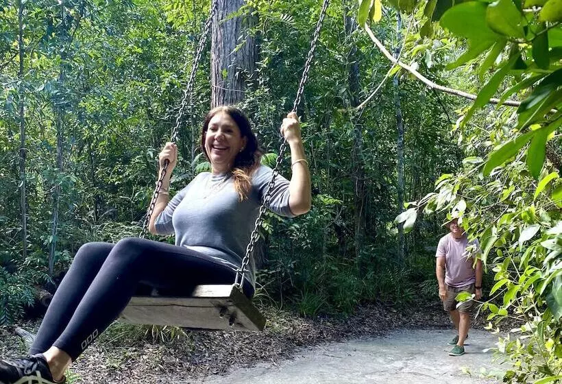 ホテル Ferns Hideaway Resort