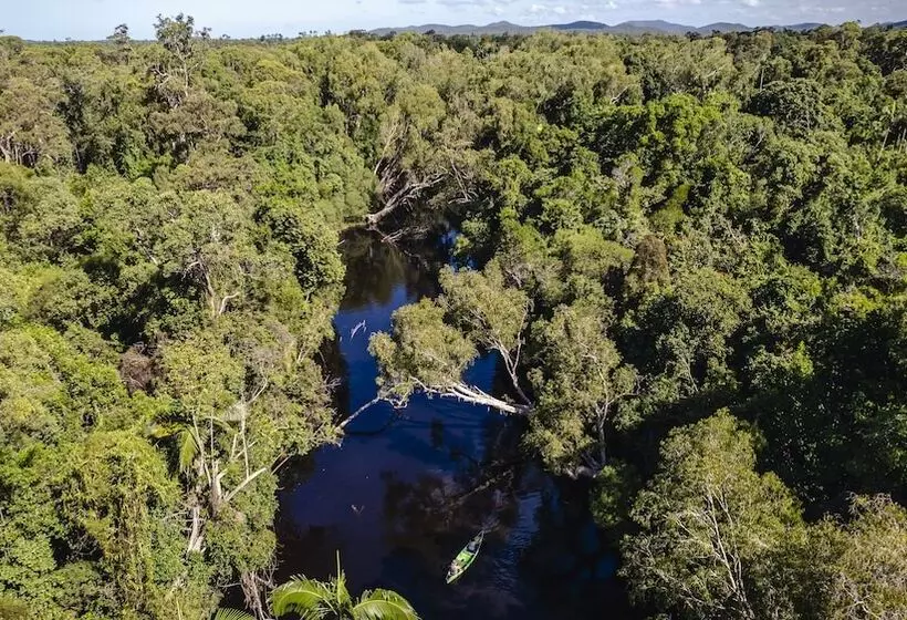 ホテル Ferns Hideaway Resort