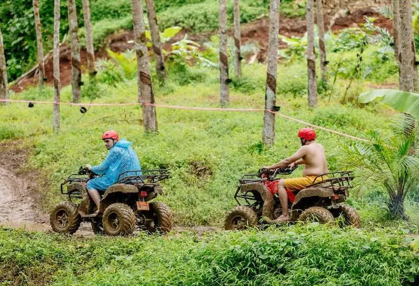 Hotelli Ingthara Resort