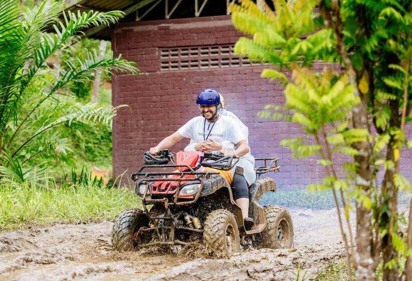 Hotelli Ingthara Resort