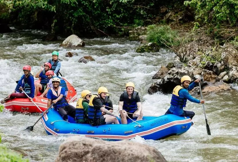 Hotelli Ingthara Resort